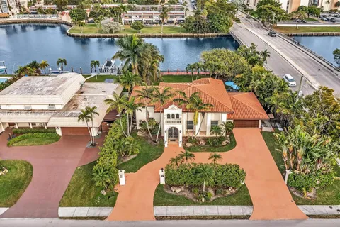 900 Diplomat Pkwy, Hallandale Beach FL 33009