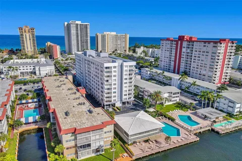 3113 S Ocean Dr # 804, Hallandale Beach FL 33009