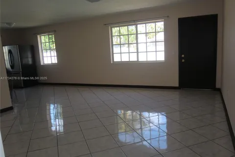 726 SW 5 Ct, Hallandale Beach FL 33009
