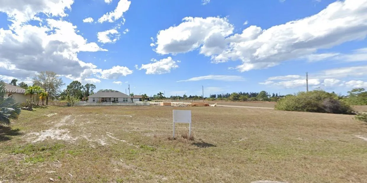 3736 NE 12th Pl, Cape Coral FL 33909