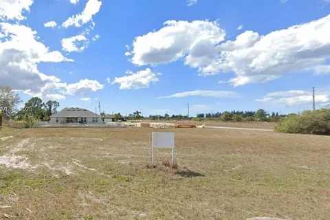 3736 NE 12th Pl, Cape Coral FL 33909