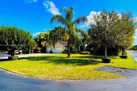 2101 NW 15th Ter, Homestead FL 33030