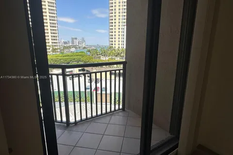 540 Brickell Key Dr # 904, Miami FL 33131