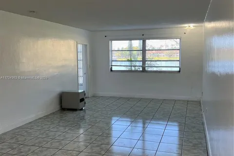 20200 NE 29th Ct # N109, Aventura FL 33180