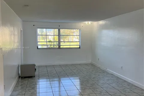 20200 NE 29th Ct # N109, Aventura FL 33180