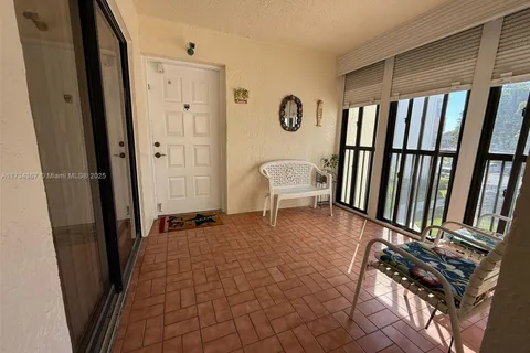 7424 Fairfax Dr # 212, Tamarac FL 33321