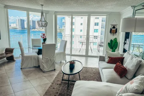 18000 N Bay Rd # 602, Sunny Isles Beach FL 33160