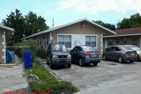 1028 NW 3rd Ave, Fort Lauderdale FL 33311