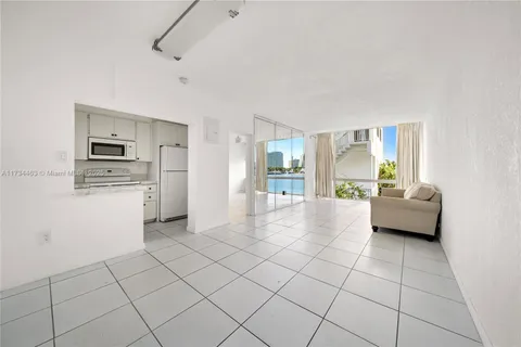 10281 E Bay Harbor Dr # C4, Bay Harbor Islands FL 33154