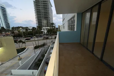 5838 Collins Ave # 3D, Miami Beach FL 33140