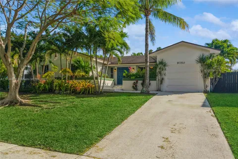 9750 SW 214th Ter, Cutler Bay FL 33189