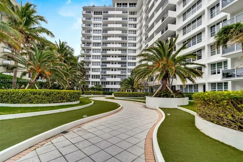 100 Lincoln Rd # 308, Miami Beach FL 33139