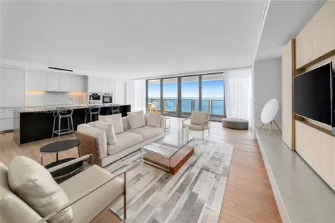 2901 Collins Ave # 1001, Miami Beach FL 33140