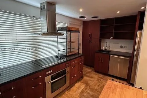 6865 Bay Dr # 5, Miami Beach FL 33141