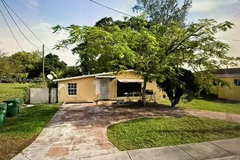 6965 NW 21st Ct, Miami FL 33147