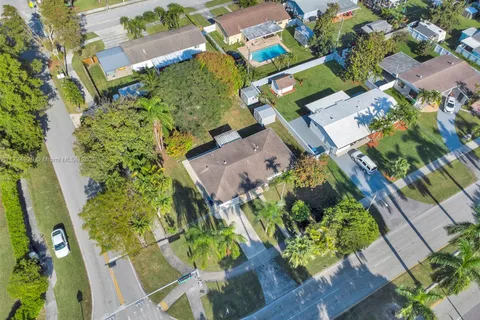 10225 Marlin Rd, Cutler Bay FL 33157