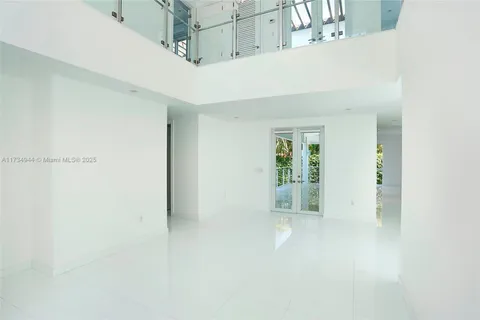485 Ridgewood Road, Key Biscayne FL 33149