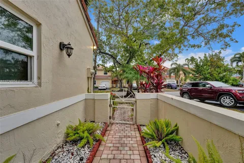 18060 SW 11th Ct, Pembroke Pines FL 33029