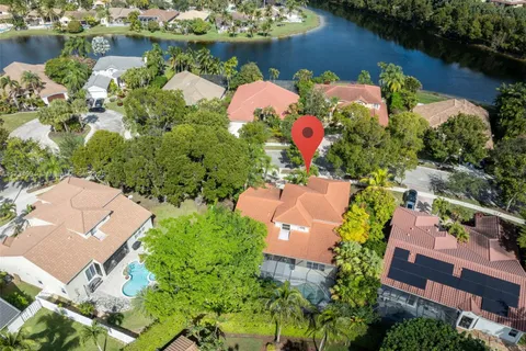 531 Stonemont Dr, Weston FL 33326