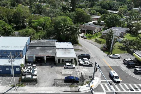 11851 W Dixie Hwy, Miami FL 33161