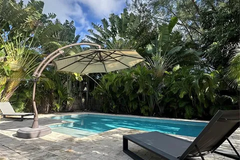 1320 Marseille Dr # 1320, Miami Beach FL 33141