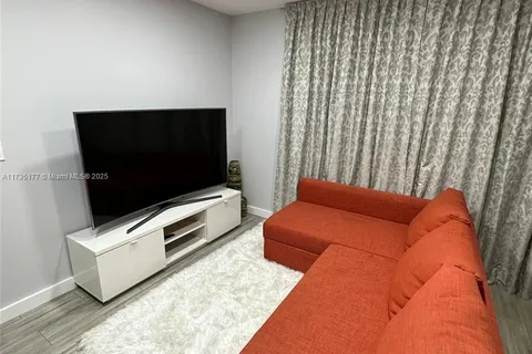 1507 Hollywood Blvd, Hollywood FL 33020