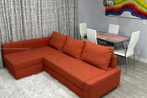 1507 Hollywood Blvd, Hollywood FL 33020