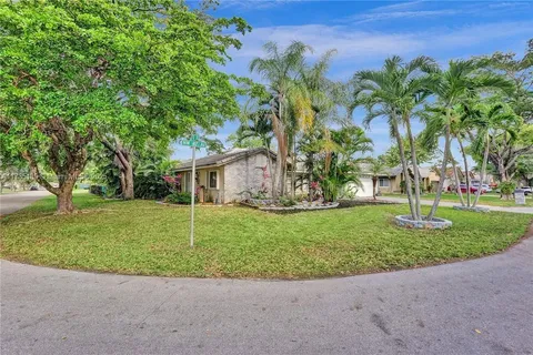 5101 NW 47th Ave, Coconut Creek FL 33073