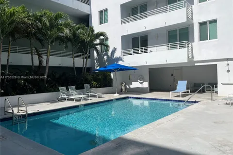 7800 Collins Ave # 302, Miami Beach FL 33141