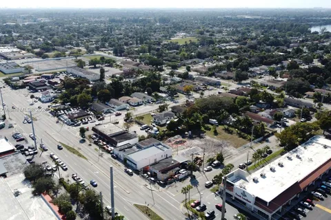 10822 NW 7th Ave, Miami FL 33168