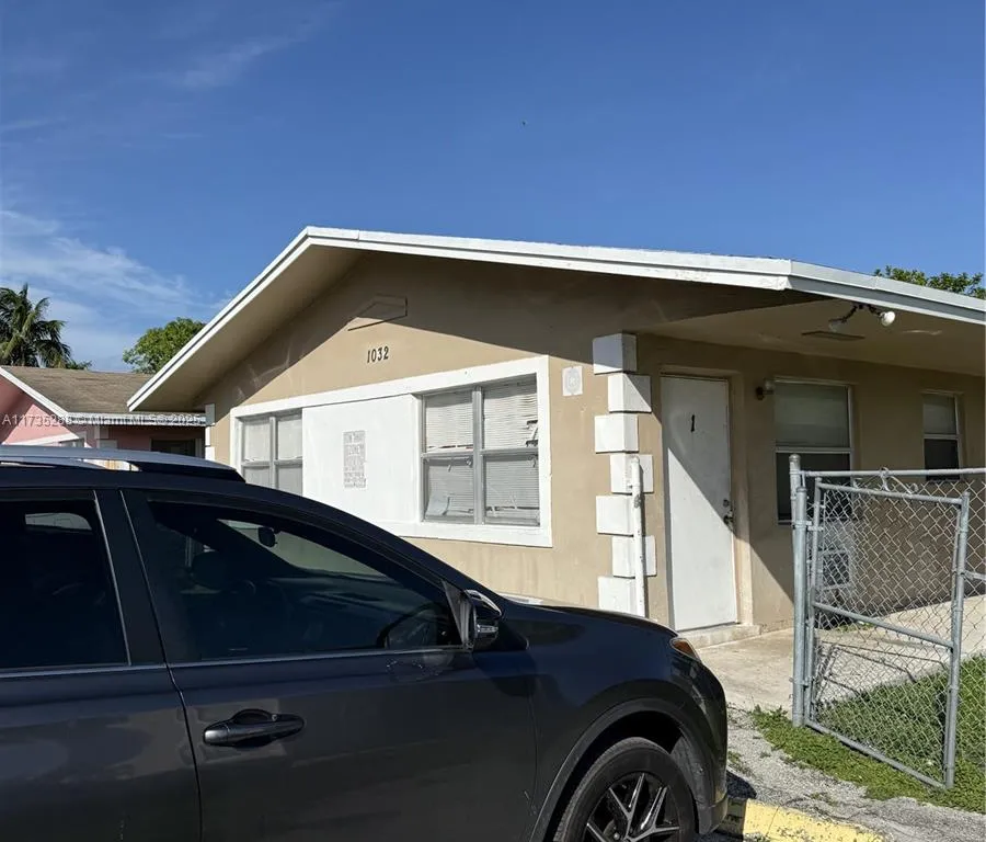 1032 NW 3rd Ave, Fort Lauderdale FL 33311