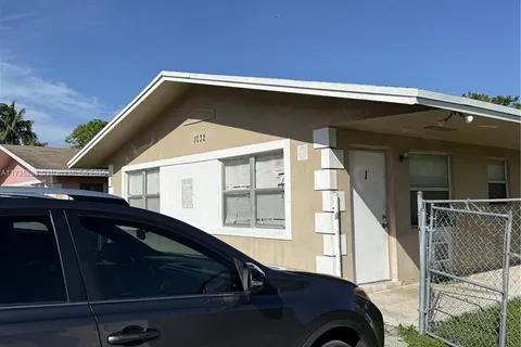 1032 NW 3rd Ave, Fort Lauderdale FL 33311