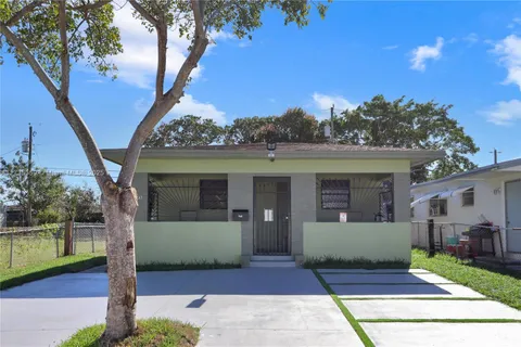 749 NW 5th St, Hallandale Beach FL 33009