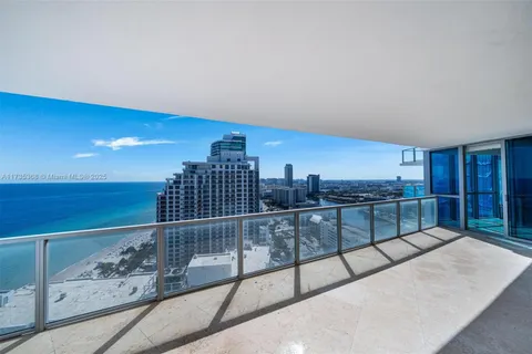 3101 S Ocean Dr # 2703, Hollywood FL 33019