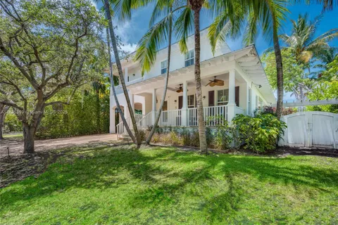 235 Cranwood Dr, Key Biscayne FL 33149