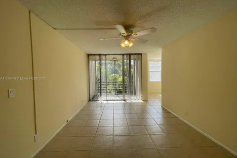 9431 Live Oak Pl # 203, Davie FL 33324