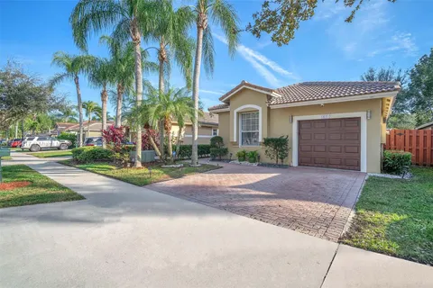 16412 Sapphire Bnd, Weston FL 33331