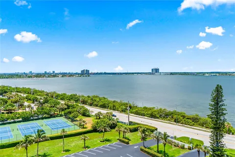 5420 N Ocean Dr # 1106, Singer Island FL 33404