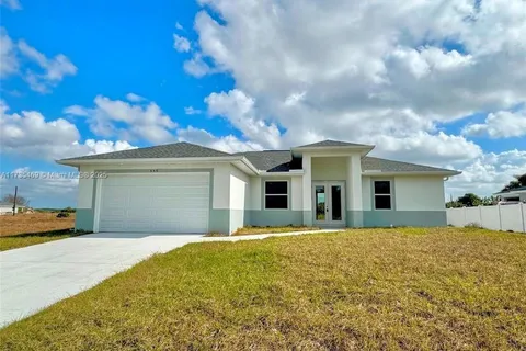 559 David Cir, La Belle FL 33935