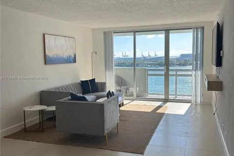 1500 Bay Rd # 1424S, Miami Beach FL 33139