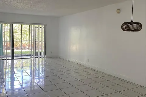 16551 Blatt Blvd # 104, Weston FL 33326