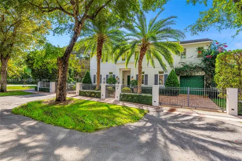 402 Vittorio Ave, Coral Gables FL 33146