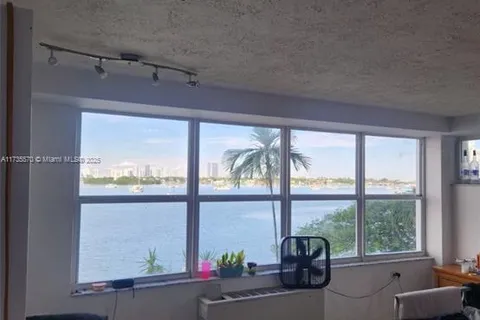 1250 West Ave # 2W, Miami Beach FL 33139