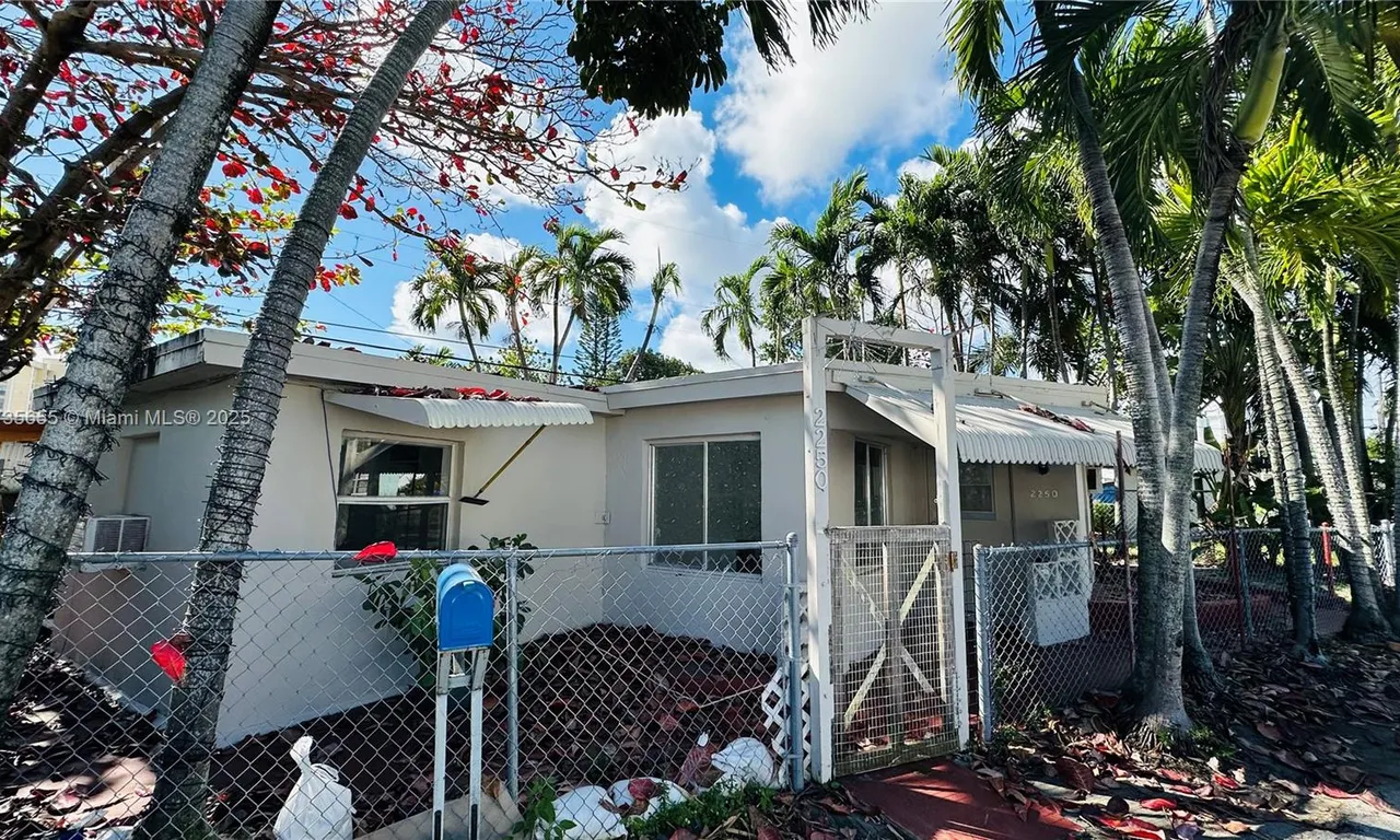 2250 NE 136th St # 0, North Miami Beach FL 33181
