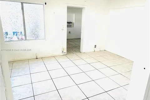 2250 NE 136th St # 0, North Miami Beach FL 33181