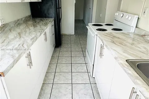 2250 NE 136th St # 0, North Miami Beach FL 33181