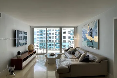 5151 Collins Ave # 825, Miami Beach FL 33140