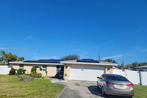 207 SE 47 Ter, Cape Coral FL 33904