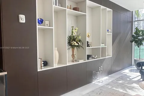300 Biscayne Blvd way # 4508, Miami FL 33131