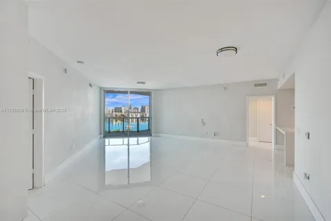 17301 Biscayne Blvd # 708, North Miami Beach FL 33160